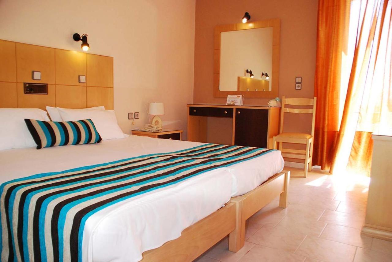 Ermioni Hotel Paralia Kourna Bagian luar foto