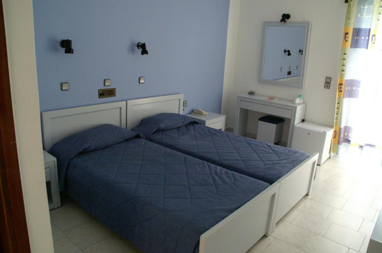 Ermioni Hotel Paralia Kourna Bagian luar foto