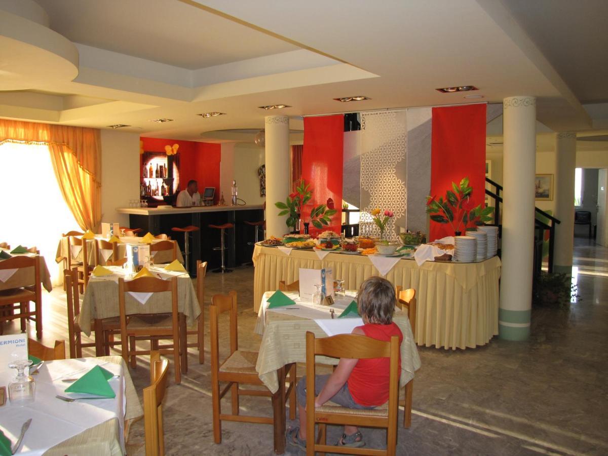 Ermioni Hotel Paralia Kourna Bagian luar foto